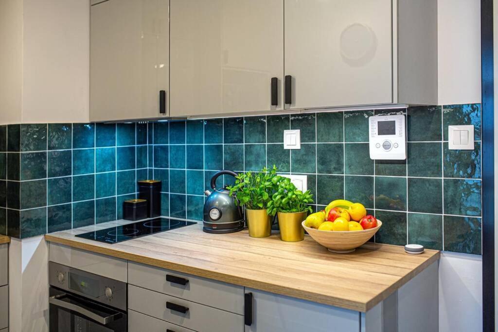 Apartament With Garden Bezplatny Parking !!! Krakow Bagian luar foto